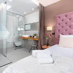 Grande Arche Villa