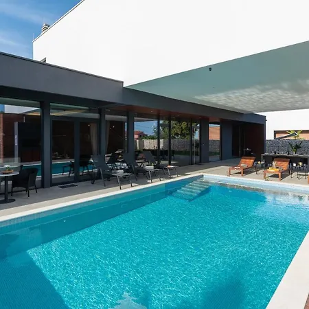 Grande Arche Ližnjan