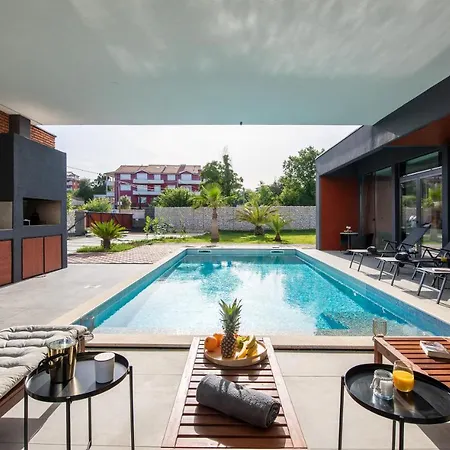 Grande Arche Ližnjan