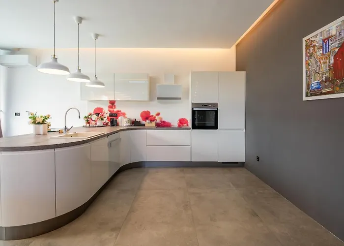 Grande Arche Villa *