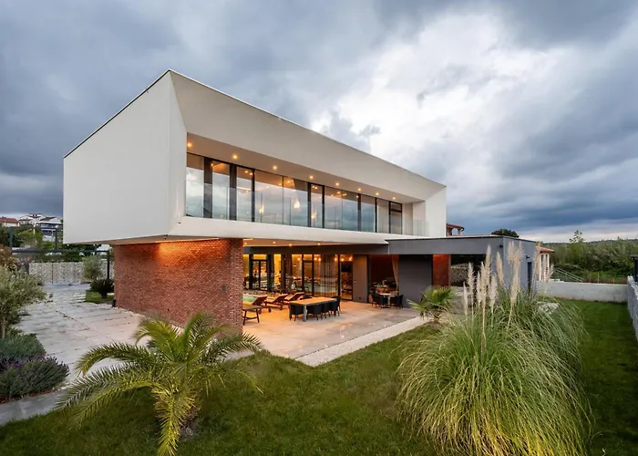 Grande Arche Villa *