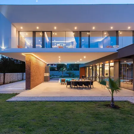 Grande Arche Willa Ližnjan